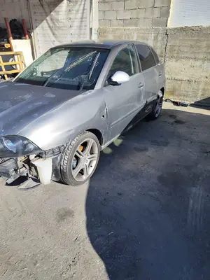 SEAT IBIZA (6L1) foto 7