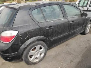 OPEL ASTRA H BERLINA foto 9