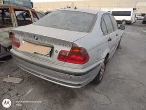 BMW SERIE 3 BERLINA (E46) foto 3