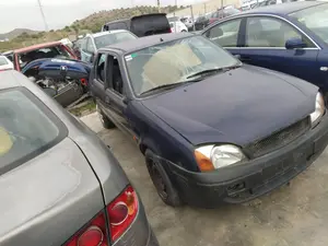 FORD FIESTA BERLINA (DX) foto 2
