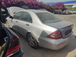 MERCEDES-BENZ CLASE C (BM 203) BERLINA foto 6
