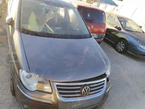 VOLKSWAGEN TOURAN (1T2) foto 1