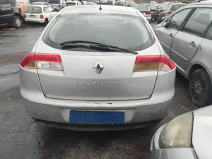 RENAULT LAGUNA III BERLINA foto 2