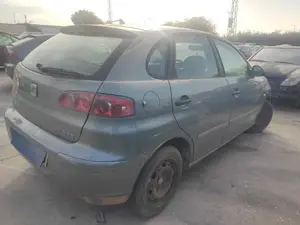 SEAT IBIZA (6L1) foto 2