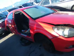 OPEL ASTRA H GTC foto 3