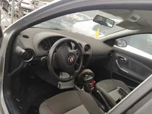 SEAT IBIZA (6L1) foto 6
