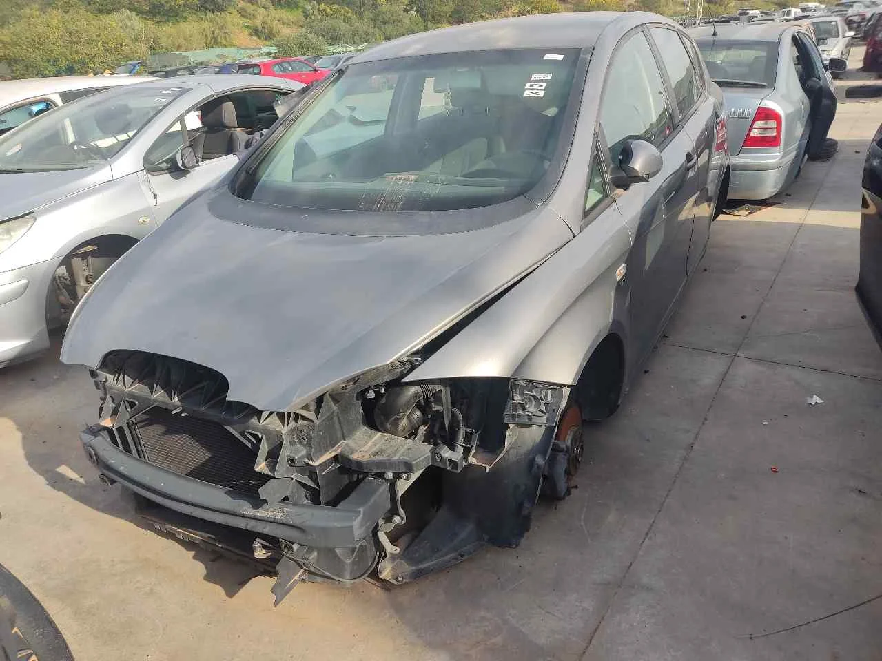 SEAT TOLEDO (5P2)