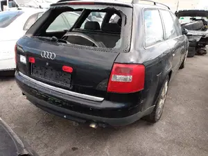 AUDI A6 BERLINA (4B2) foto 5