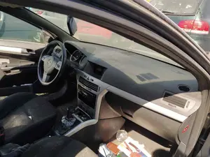 OPEL ASTRA H GTC foto 6