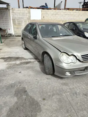 MERCEDES-BENZ CLASE C (BM 203) BERLINA foto 6