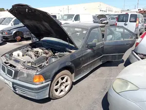 BMW SERIE 3 BERLINA (E36) foto 5