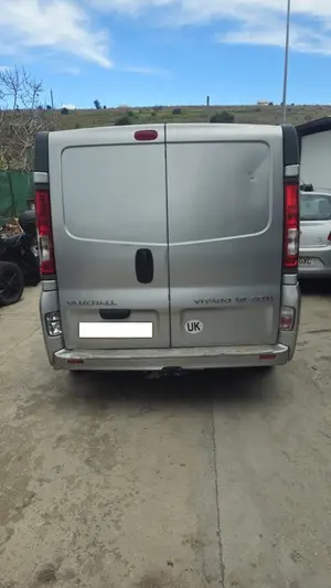 OPEL VIVARO FURGÓN/COMBI foto 3