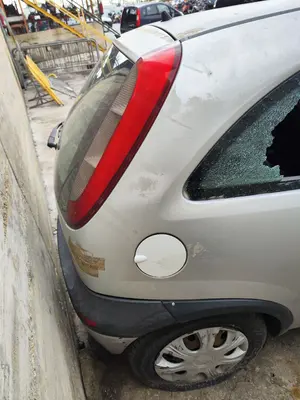 OPEL CORSA C foto 9