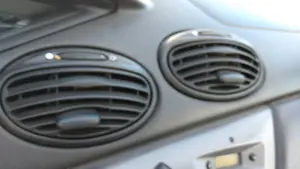 FORD FOCUS BERLINA (CAK) foto 7