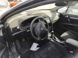 PEUGEOT 407 foto 3