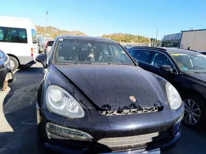 PORSCHE CAYENNE (TIPO 92A) foto 1