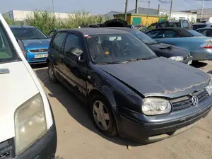 VOLKSWAGEN GOLF IV BERLINA (1J1)(10.1997) foto 6