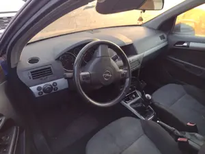 OPEL ASTRA H BERLINA foto 7