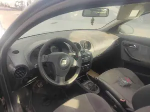 SEAT IBIZA (6L1) foto 4