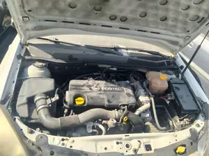 OPEL ASTRA H GTC foto 2
