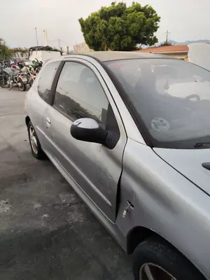 PEUGEOT 206 foto 3
