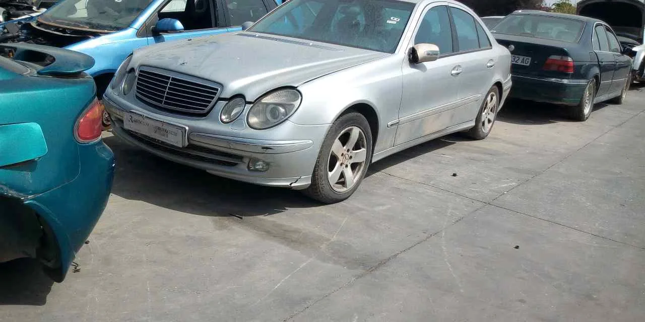 MERCEDES-BENZ CLASE E (BM 211) BERLINA