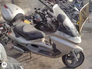 PIAGGIO (VESPA) X 8 foto 2