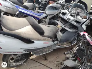 SUZUKI BURGMAN 400 foto 2