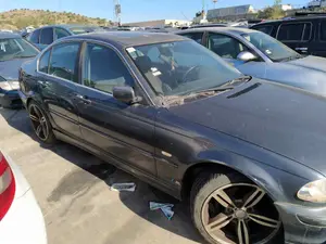 BMW SERIE 3 BERLINA (E46) foto 3