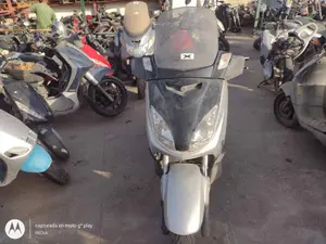 YAMAHA X-MAX 125 foto 3