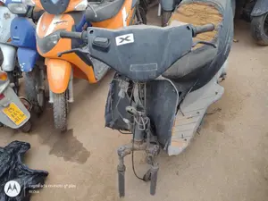 DERBI ATLANTIS 50 foto 4