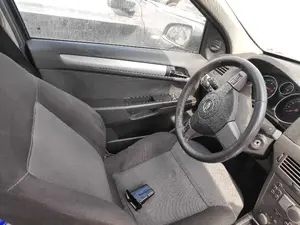 OPEL ASTRA H BERLINA foto 2