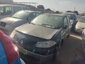 RENAULT MEGANE II BERLINA 5P foto 1