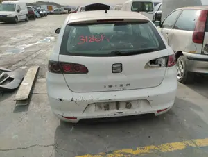 SEAT IBIZA (6L1) foto 3