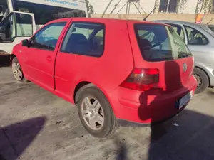 VOLKSWAGEN GOLF IV BERLINA (1J1)(10.1997) foto 4
