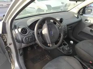 FORD FIESTA (CBK) foto 4