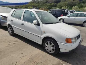 VOLKSWAGEN POLO III (6N1) foto 5
