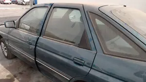 FORD ESCORT BERL./TURNIER foto 20