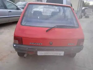 PEUGEOT 205 BERLINA foto 4