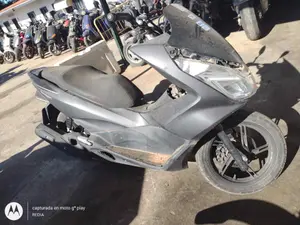 HONDA PCX 125 foto 3