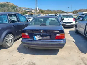 BMW SERIE 3 BERLINA (E36) foto 4