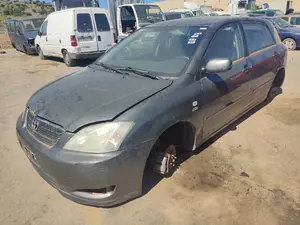 TOYOTA COROLLA (E12) foto 3