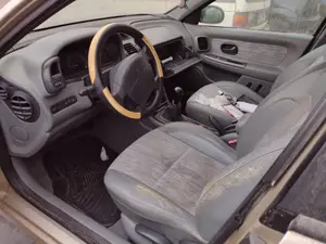 RENAULT LAGUNA (B56) foto 12