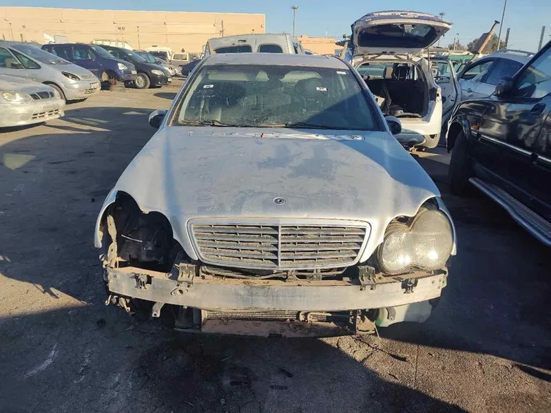 MERCEDES-BENZ CLASE C (BM 203) BERLINA
