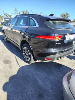 JAGUAR F-PACE foto 4