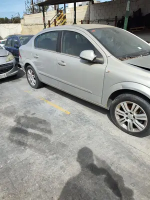 OPEL ASTRA H BERLINA foto 5