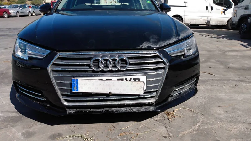 AUDI A4 BERLINA (8W2)