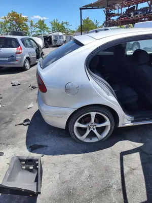 SEAT LEON (1M1) foto 7