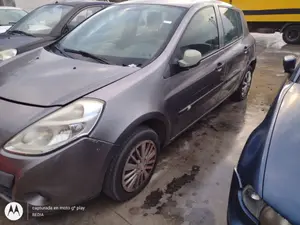 RENAULT CLIO III foto 2