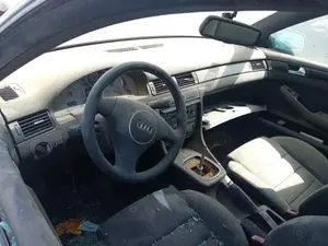 AUDI A6 BERLINA (4B2) foto 5